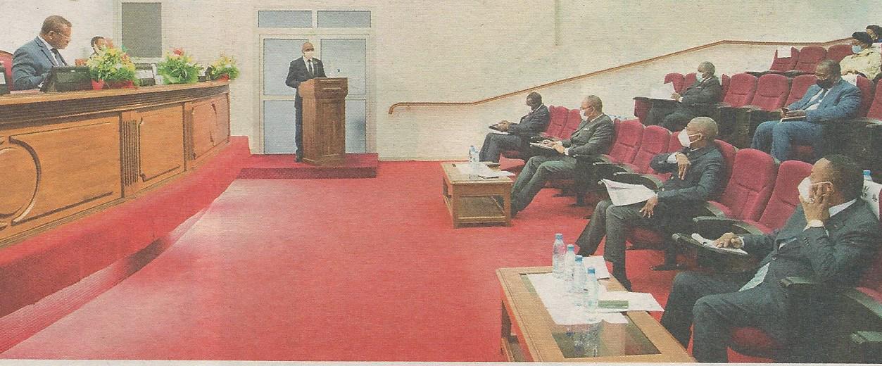 Covid-19 : après une forte poussée de fièvre, la situation se stabilise